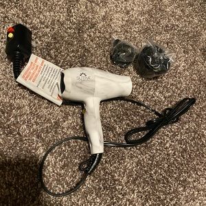 Mini blow dryer with attachments